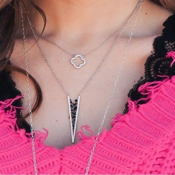 𝅺Swarovski Crystal Spike Pendant Necklace Set - Picture 3 of 6